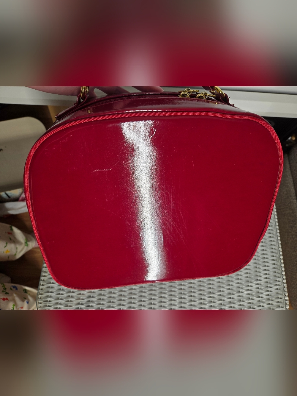 Estee Lauder Shiny Red Mini Bag - Picture 3 of 16